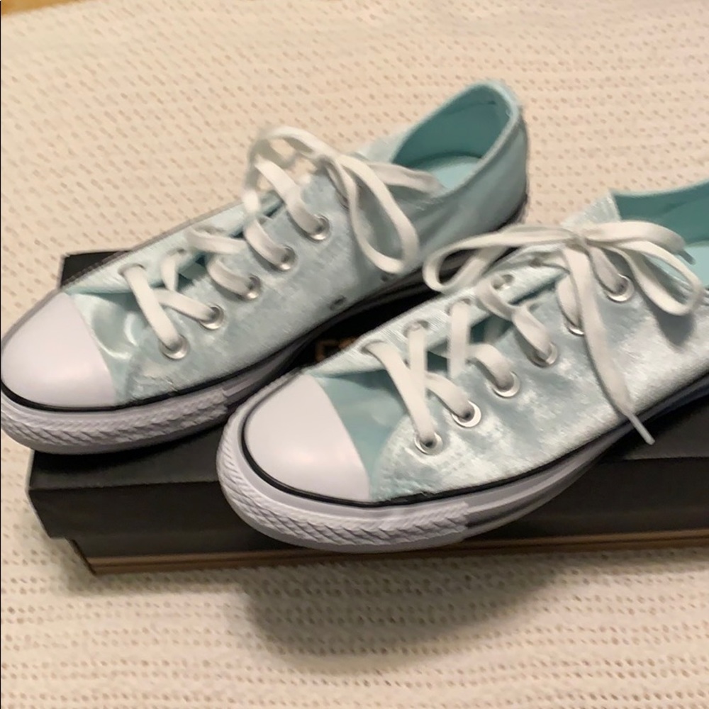 Satin Shine Pastel Green